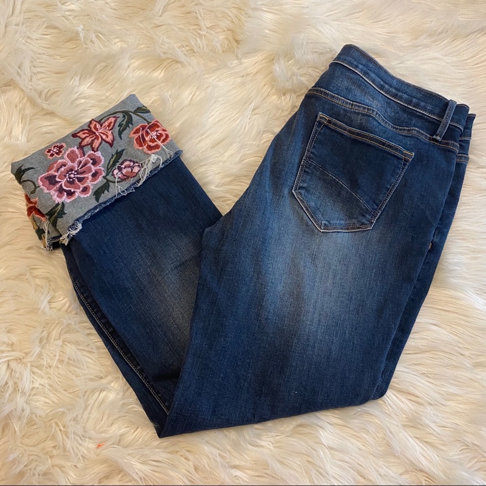 driftwood roses floral embroidered jeans size 33